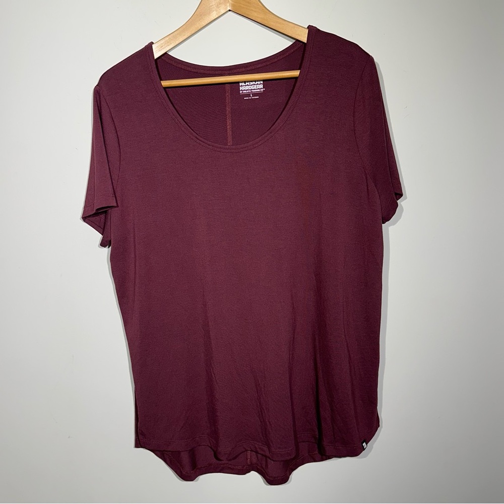 Alaskan Hardgear By Duluth Trading Co Women's Burgundy Red Top T-Shirt Size L
